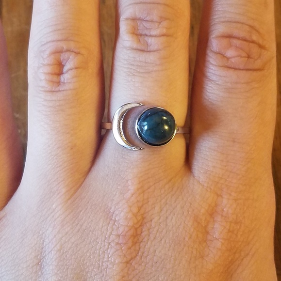 Jewelry - NWOT Sterling Moon Ring
